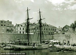 Schooner in the Old Harbour in 1950s - Dubrovnik