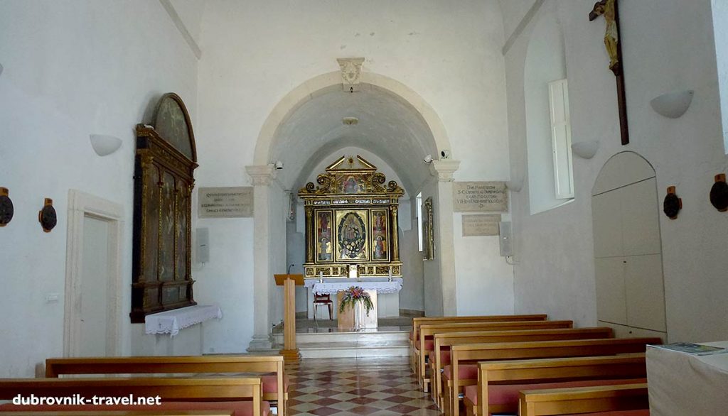 The interior of the Church: with Nikola Bozidarevic's and Lovro Dobričević's polyptych and an altarpiece